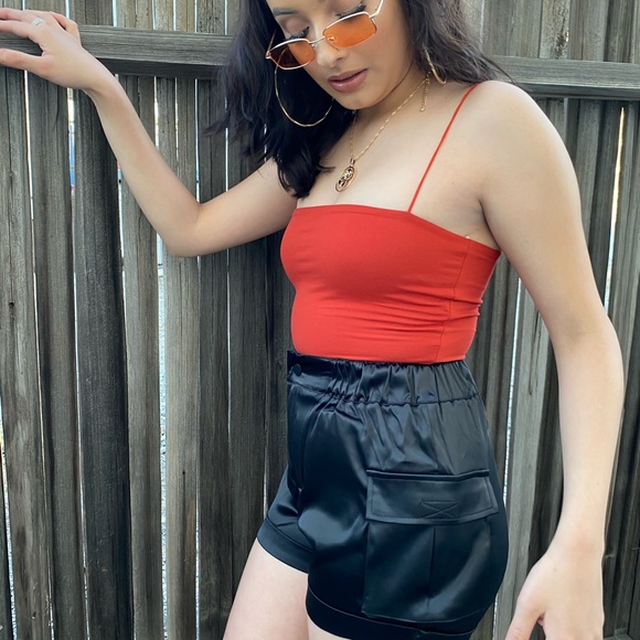 NWT TUBULAR STRAPS BASIC DOUBLE LAYERED CROP TOP - Picture 4 of 6